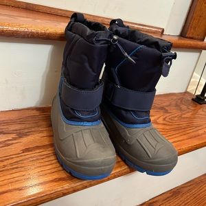 Boys Winter Boots size 1 (youth)